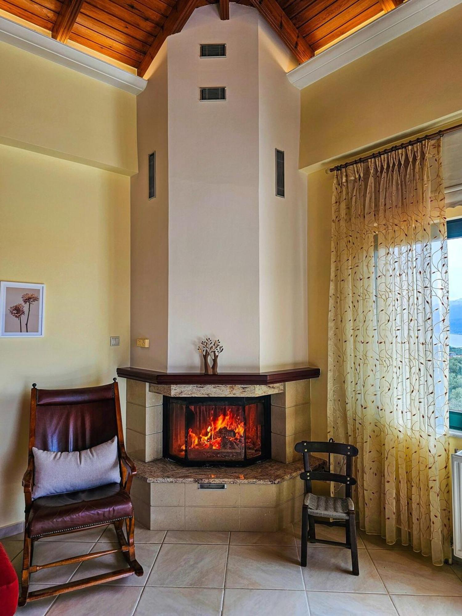 Villa Aitheras With Sea Views And Garden Sternai Luaran gambar